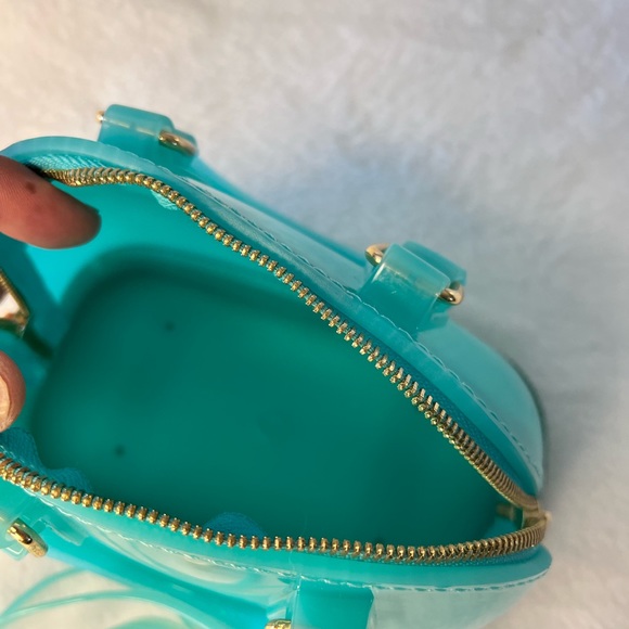 Cute jelly bag with sparkly edge! About the size of the LV Alma BB. Adorable 🥰 - Picture 7 of 9